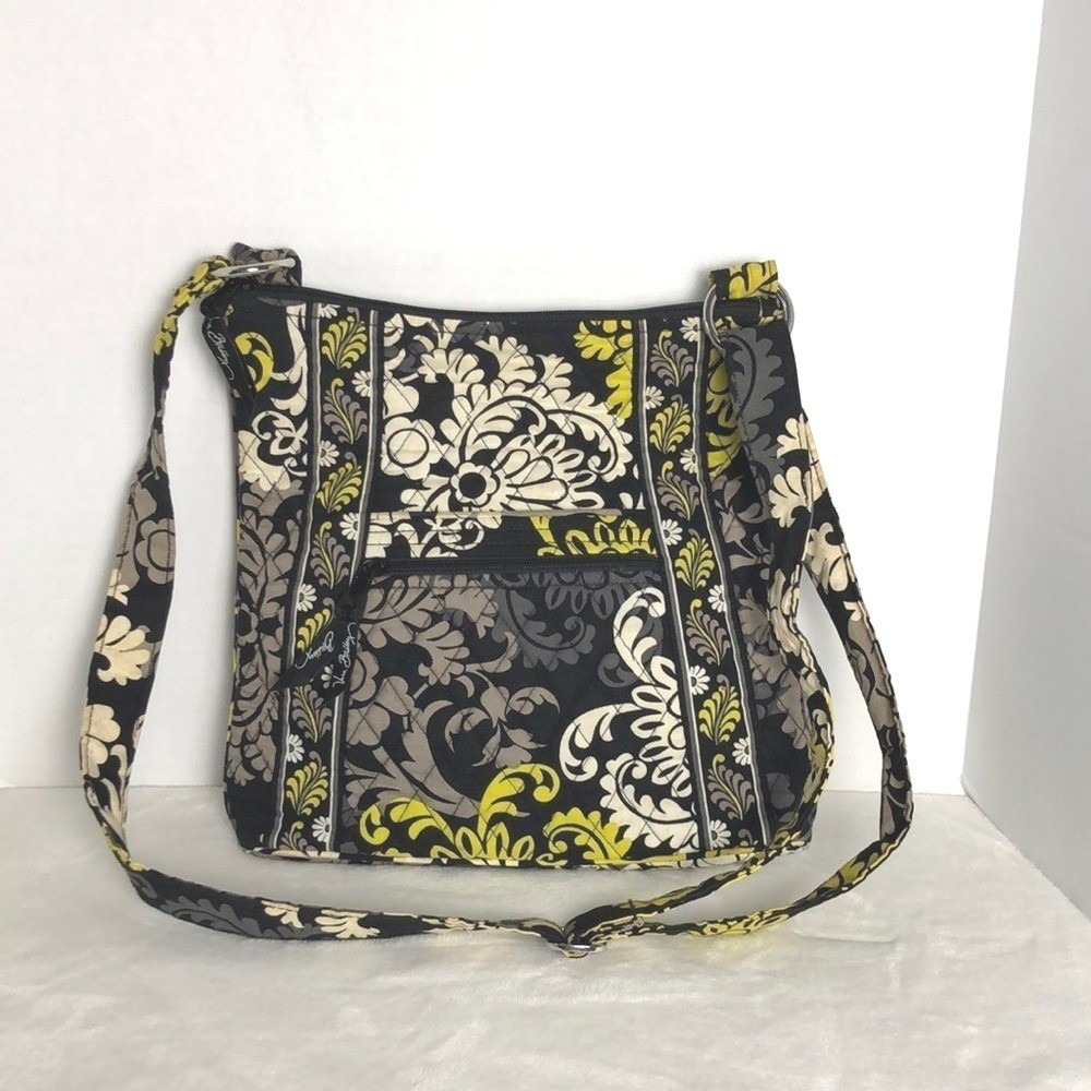 VERA BRADLEY Dogwood Floral Pattern Vintage Crossbody Purse Shoulder Bag